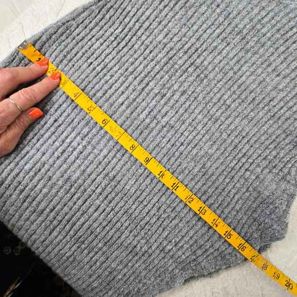 Venus EUC high slit sweater dress winter fall sexy tunic XS Heather grey - Picture 14 of 17